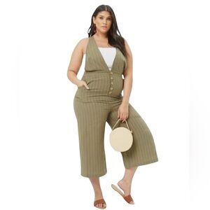 F21 Plus Olive White Linen-Blend Cropped Pinstriped Jumpsuit, size 3X